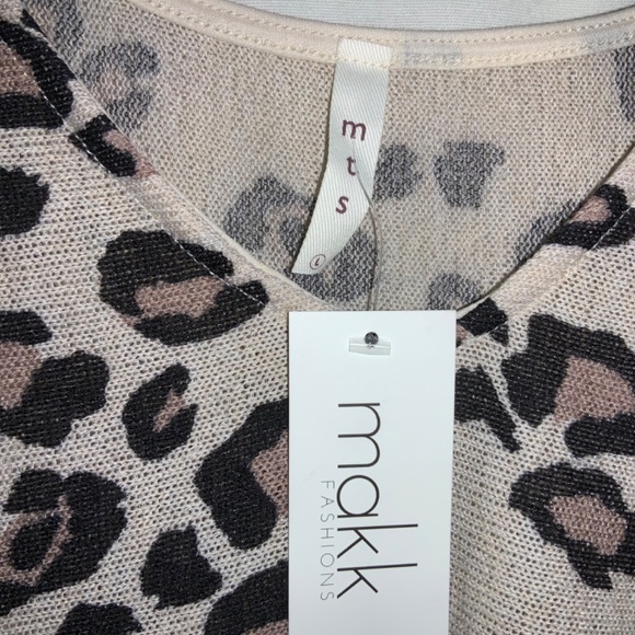 MTS leopard print V neck sweater Sz L new with tags - Picture 3 of 5